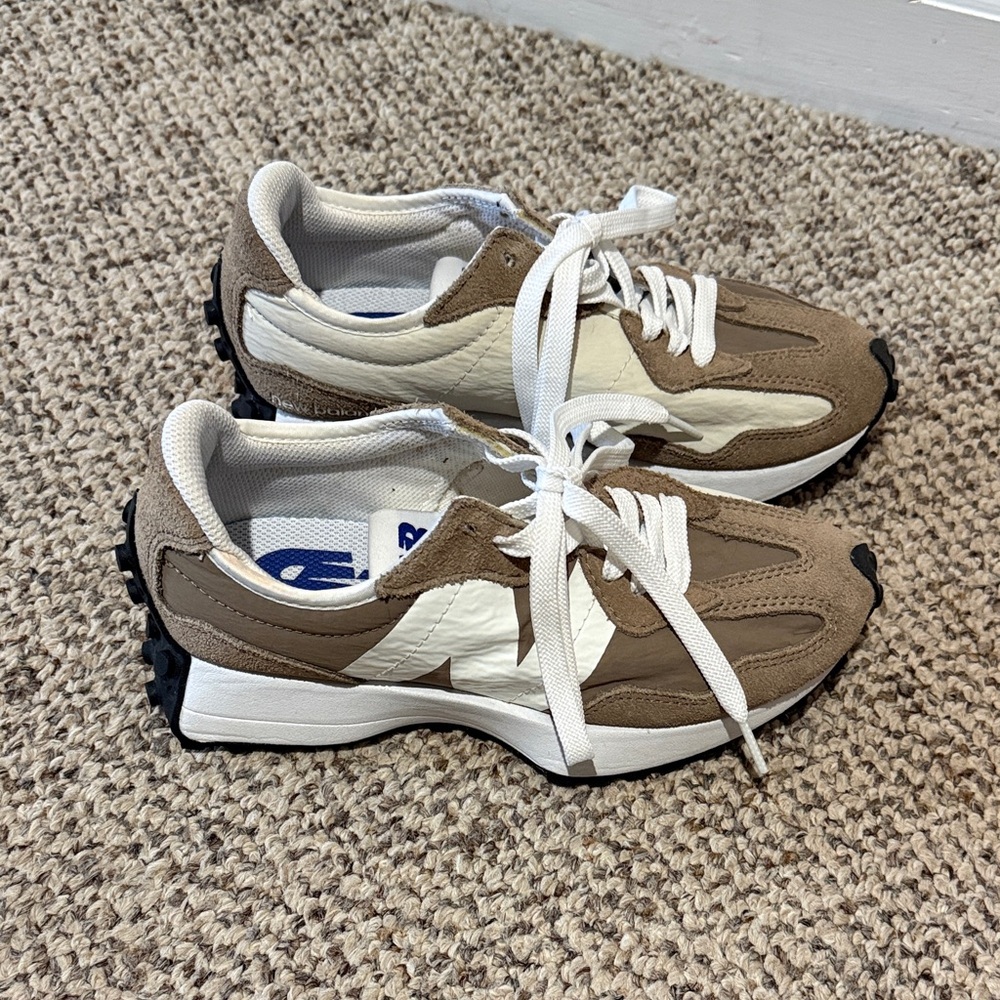 New Balance 328 Tan and Cream Sneakers